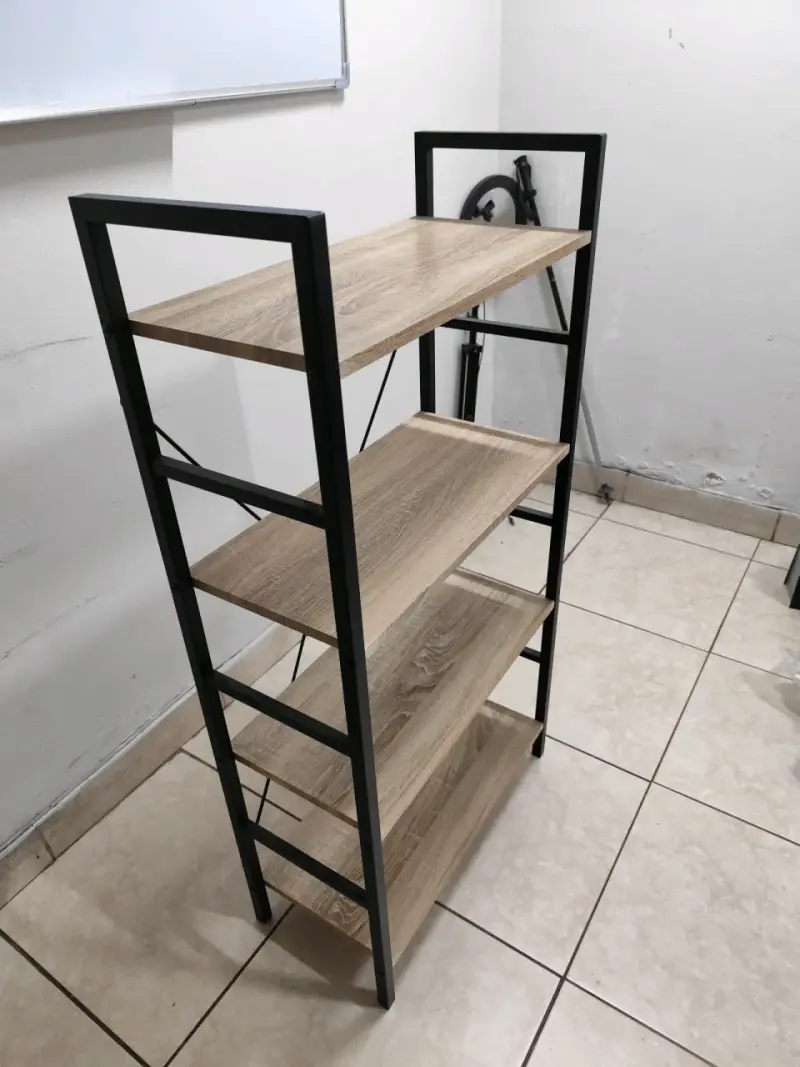 Estantería de madera y metal - 2