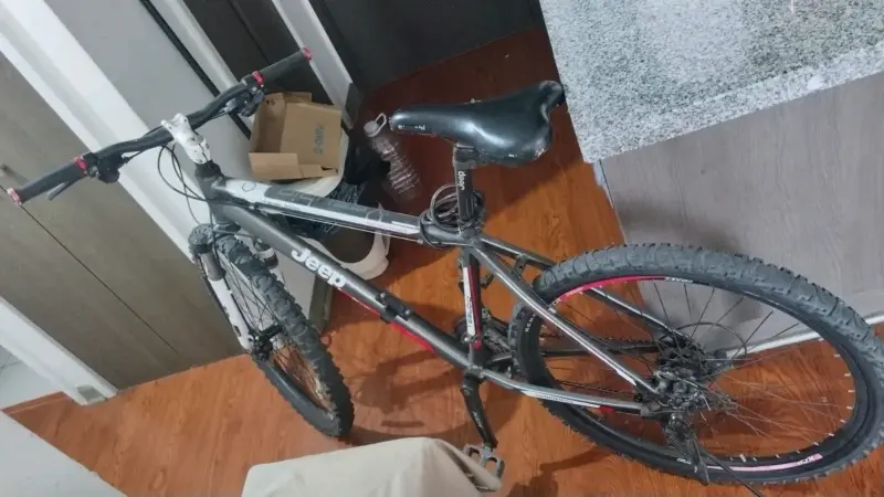 Bicicleta de montaña con manubrio ajustable - 4