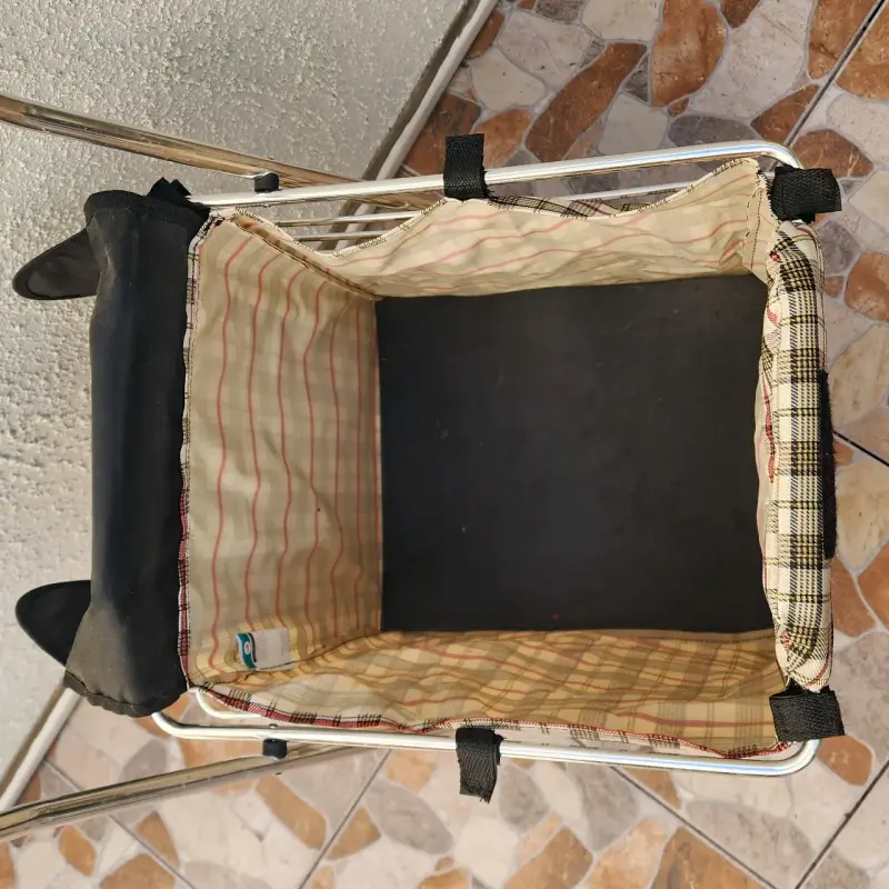Carro de compras plegable con estructura metálica - 1