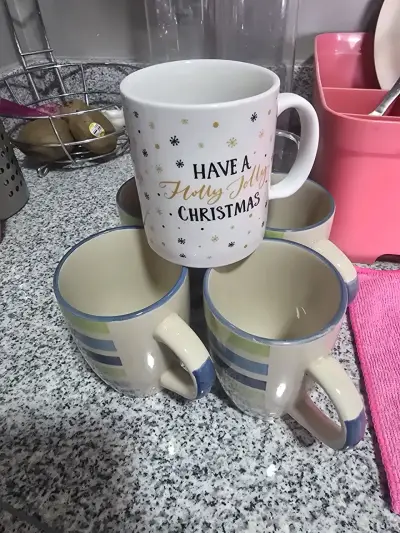 Set de tazas navideñas y rayadas - miniatura 1