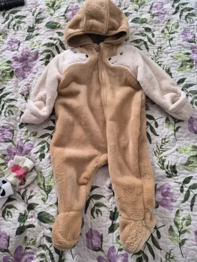 Enterito de bebé polar con capucha - miniatura 1