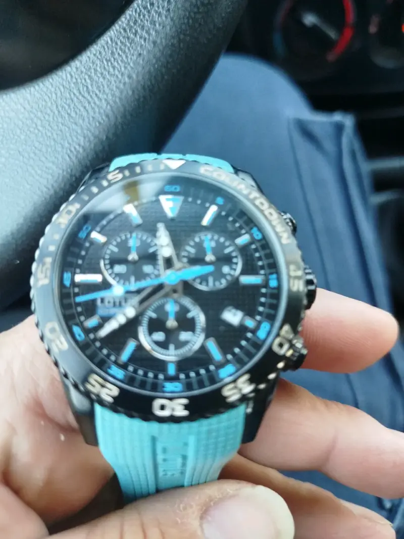 Reloj deportivo Lotus con correa azul - 2