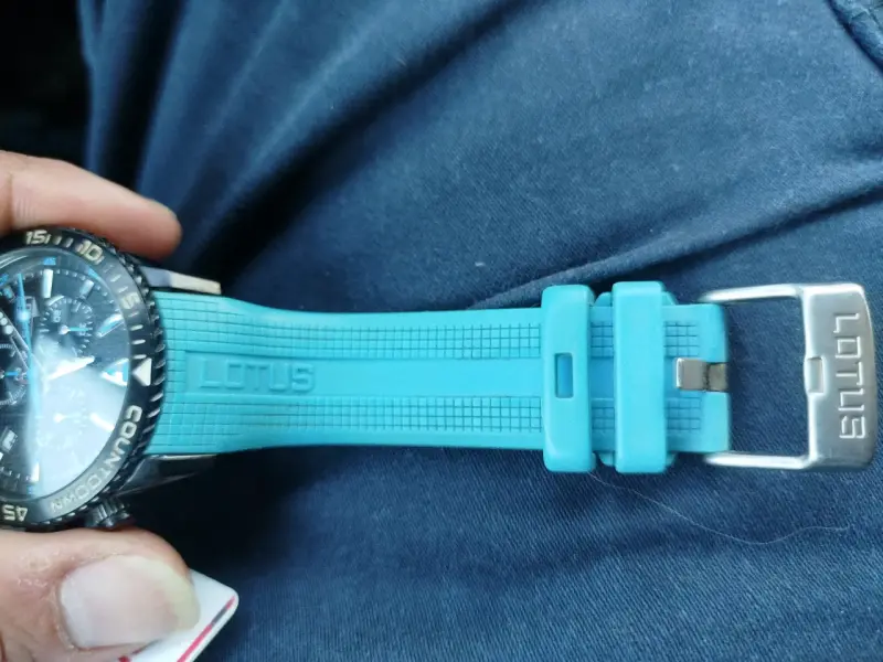 Reloj deportivo Lotus con correa azul - 3