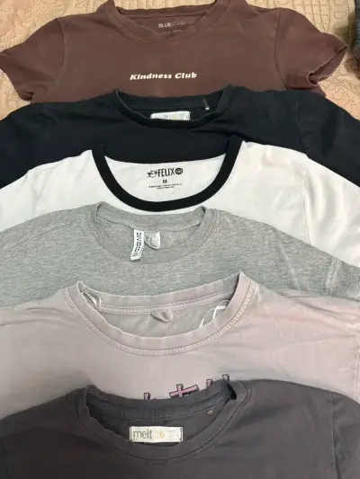 Lote de poleras de mujer variadas - miniatura 1