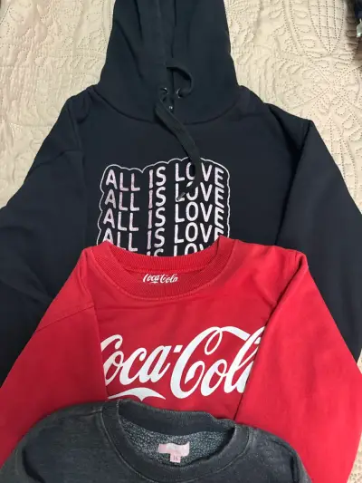 3 Polerones y 1 de Coca-Cola - miniatura 1