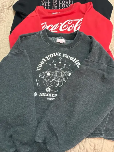 3 Polerones y 1 de Coca-Cola - miniatura 2