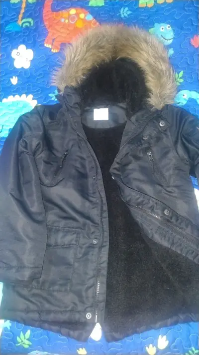 Chaqueta negra - miniatura 1