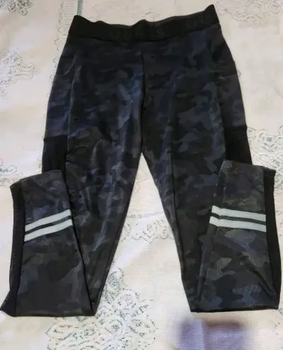 Calzas Guess para mujer original camufladas - miniatura 3