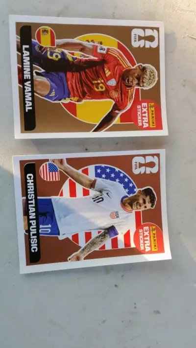 Láminas Panini FIFA 2022 Lamine Yamal y Christian Pulisic - miniatura 1