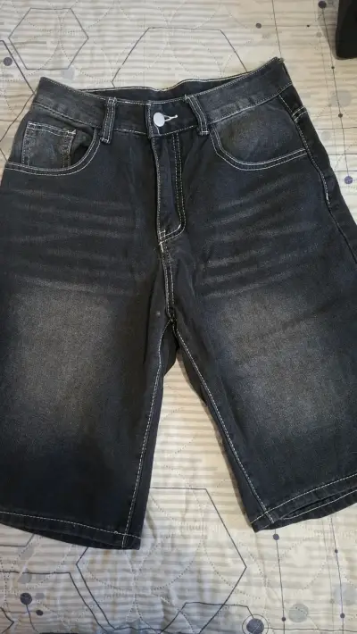 Shorts de mezclilla con diseño bordado - miniatura 2