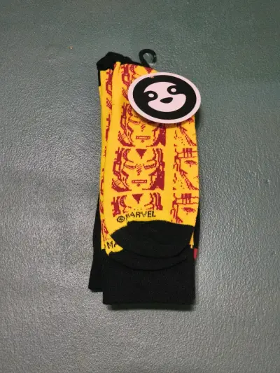 Calcetines de Naruto y Ironman - miniatura 1