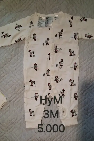 Conjunto deportivo Adidas 12M nuevo - miniatura 3