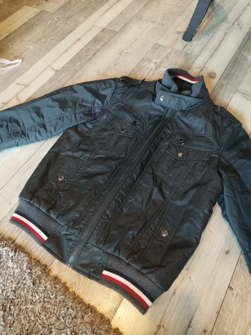 Chaqueta con detalles tricolor - 1