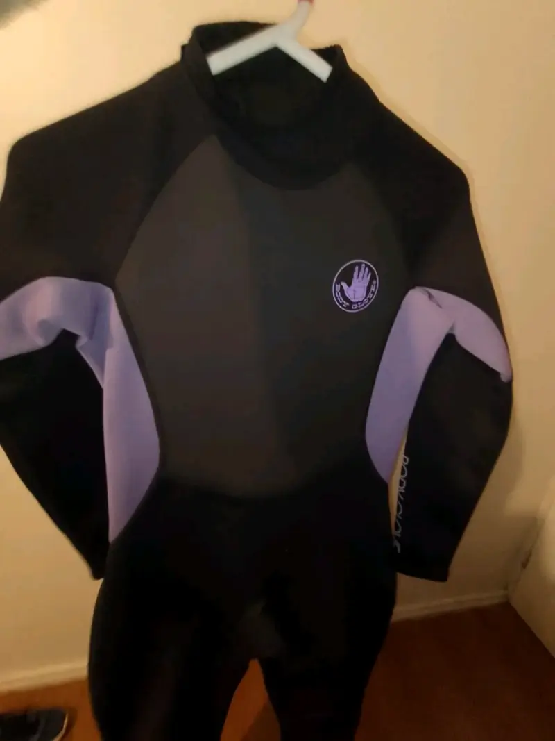 Traje de neopreno Body Glove negro y morado - 1