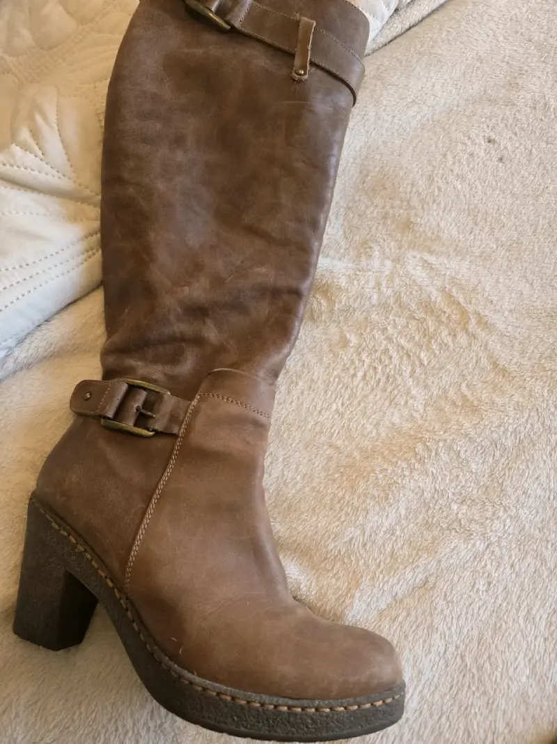 Botas de cuero marrón con hebillas - 2