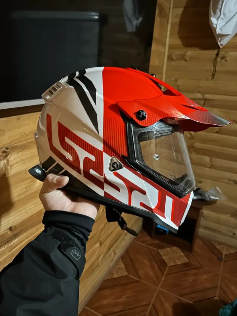 Casco de moto LS2 rojo y blanco - 1