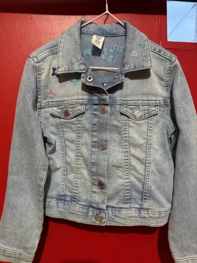 Chaqueta de mezclilla con bordados para niñaniña - miniatura 1