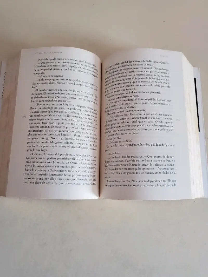 Libro Eldest de Christopher Paolini - 3