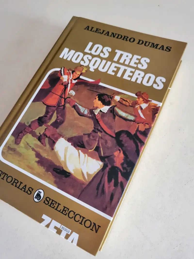 Libro 'Los Tres Mosqueteros' de Alejandro Dumas - 1