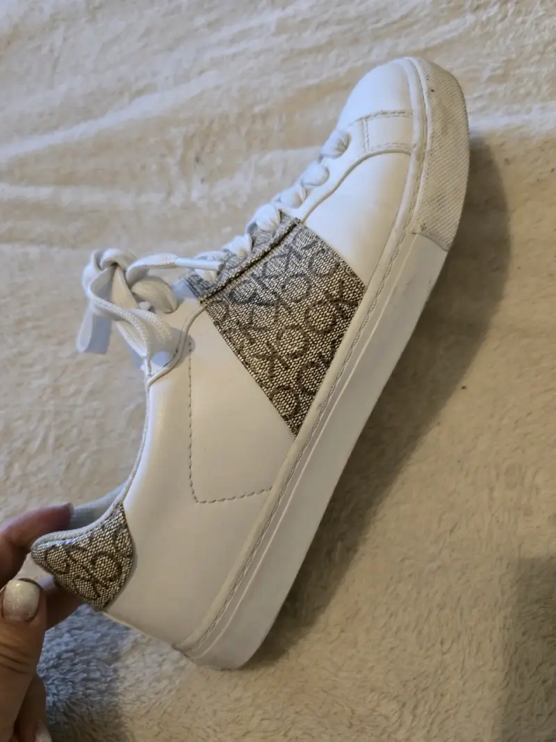 Zapatillas blancas con diseño Coach - 2