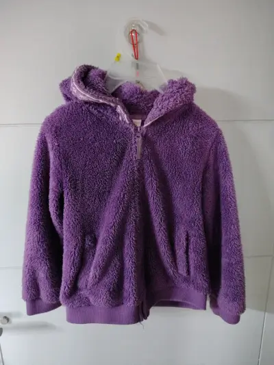 Chaqueta polar morada con capucha - miniatura 1