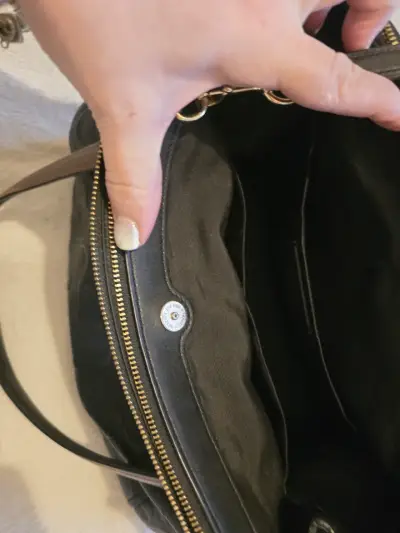 Bolso Coach negro de cuero con correa ajustable - miniatura 3