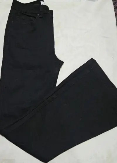 Jeans negros pata elefante de mujer en buen estado - miniatura 1
