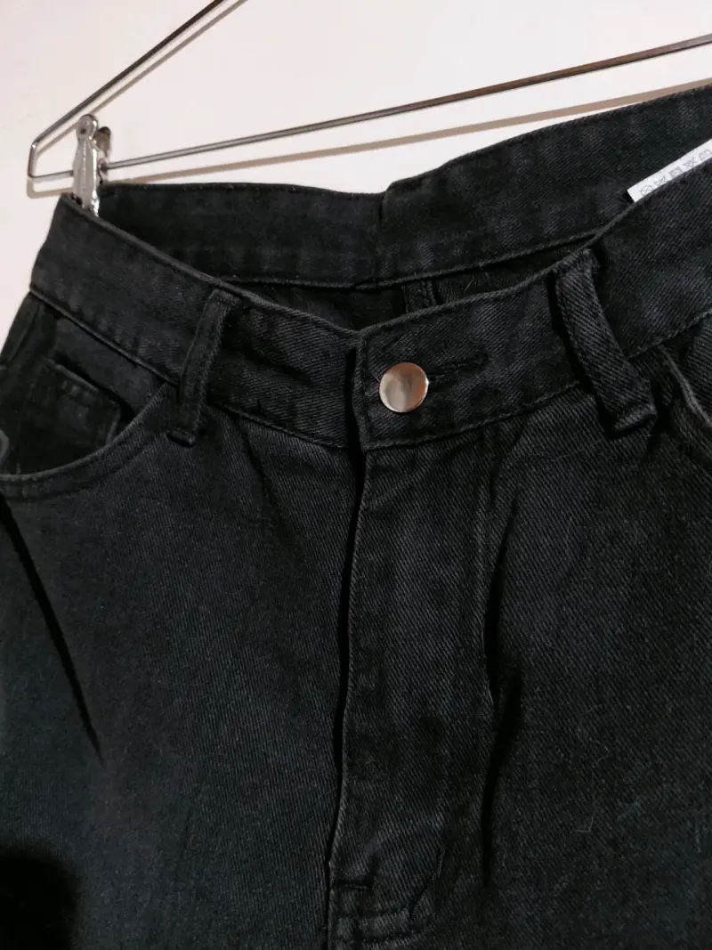 Jeans negros desgastados para mujer - 2