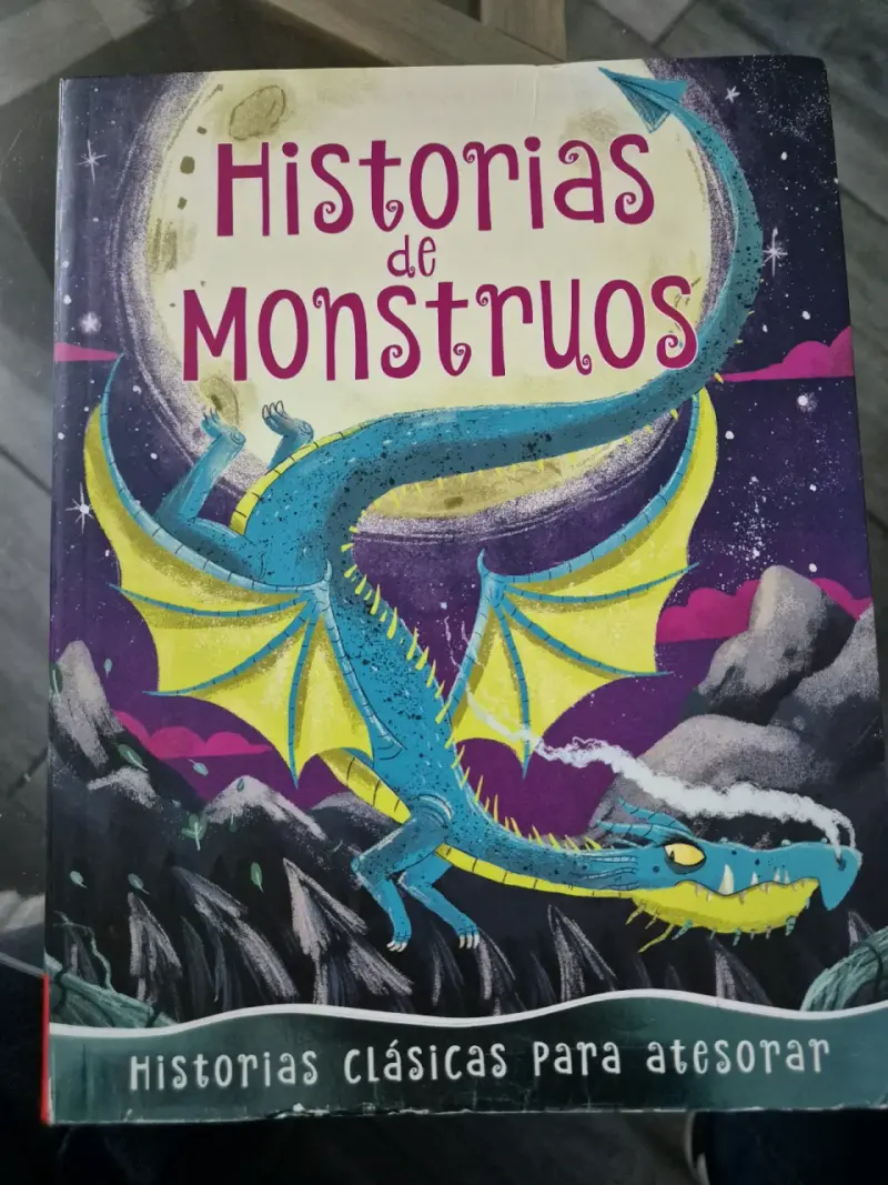 Libro 'Historias de Monstruos' infantil - 1