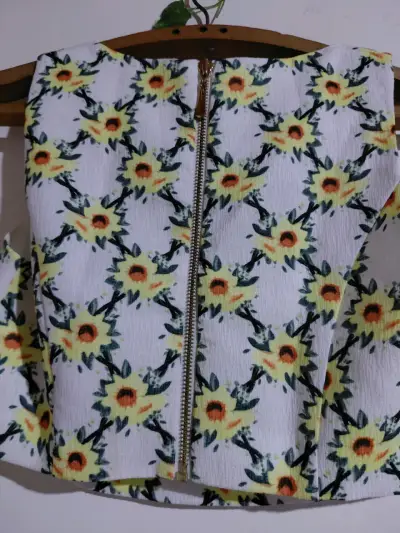 Top corto floral Vero Moda - miniatura 3