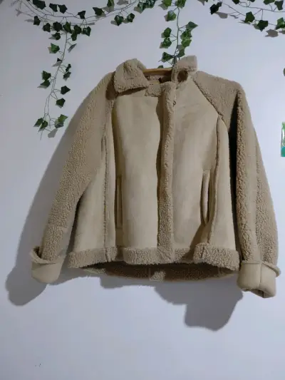 Chaqueta de lana beige con forro - miniatura 1