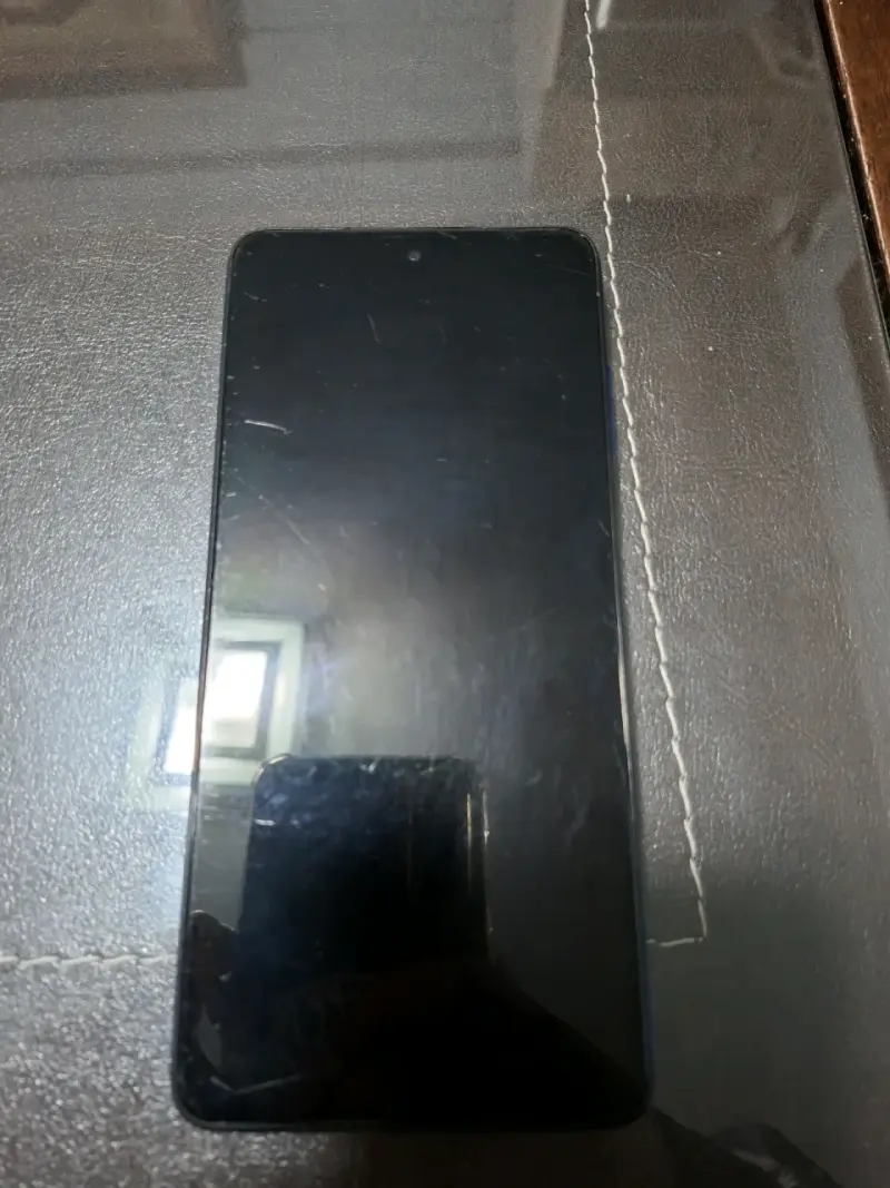 Smartphone Android con pantalla grande - 6
