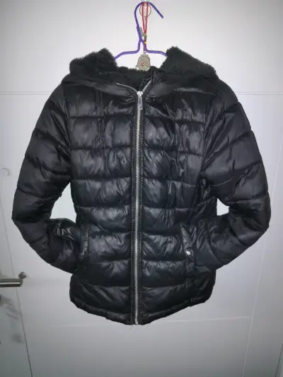 Chaqueta acolchada negra para niños - miniatura 3