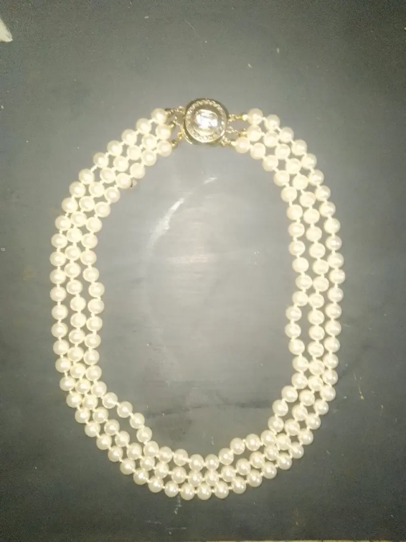 Collar de perlas de tres hileras - 1