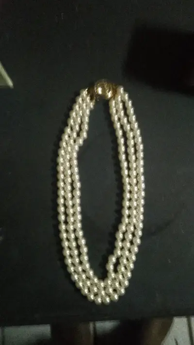 Collar de perlas de tres hileras - miniatura 3