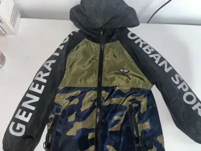 Chaqueta deportiva camuflada para niños - miniatura 1
