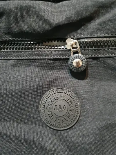 Bolso negro con interior de lunares - miniatura 3