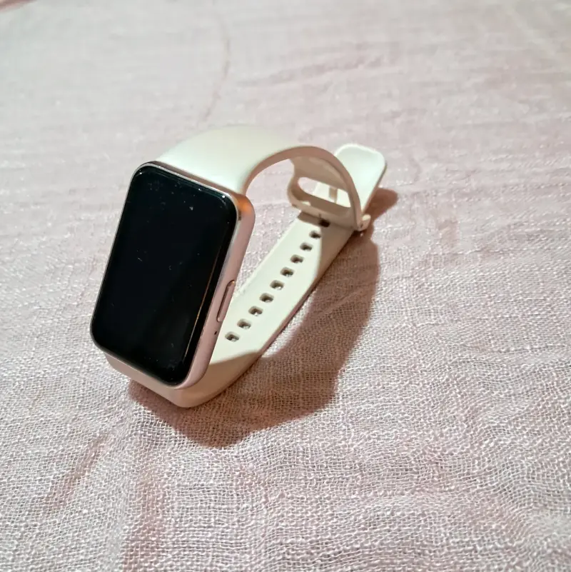 Samsung Galaxy Fit3 Smartwatch Beige - 2