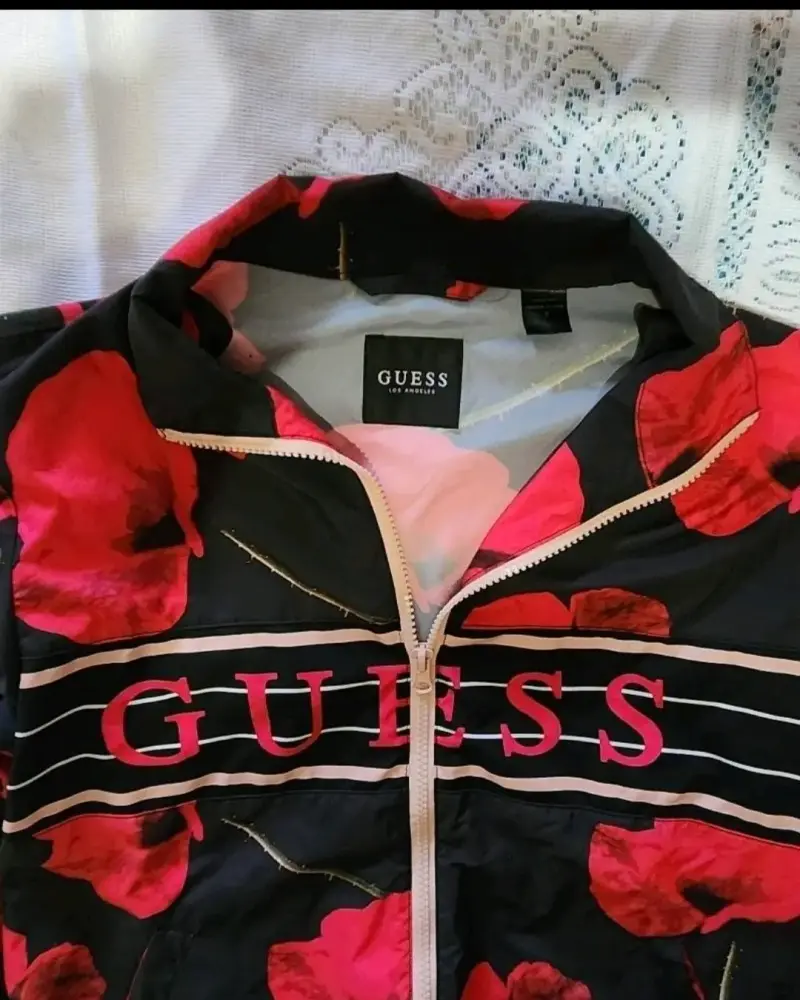 Cortavientos Guess original diseño floral - 2