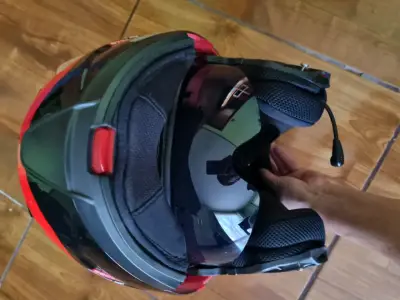 Casco de moto integral rojo con intercomunicador - miniatura 5
