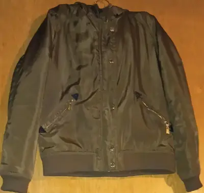 Chaqueta bomber verde oliva con capucha talla M - miniatura 1