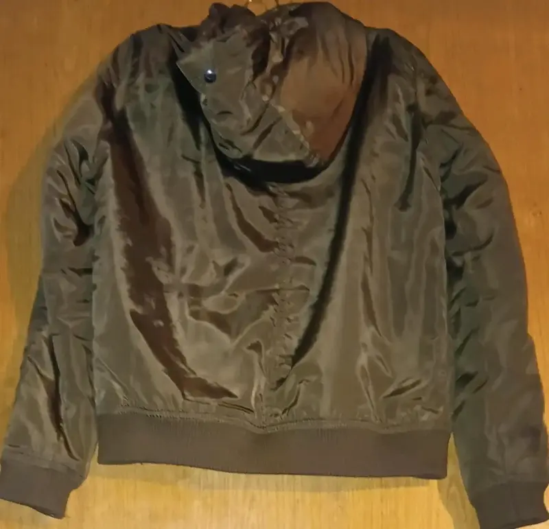 Chaqueta bomber verde oliva con capucha talla M - 2