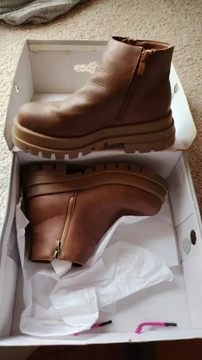 Botines de cuero marrón con cierre lateral - miniatura 2