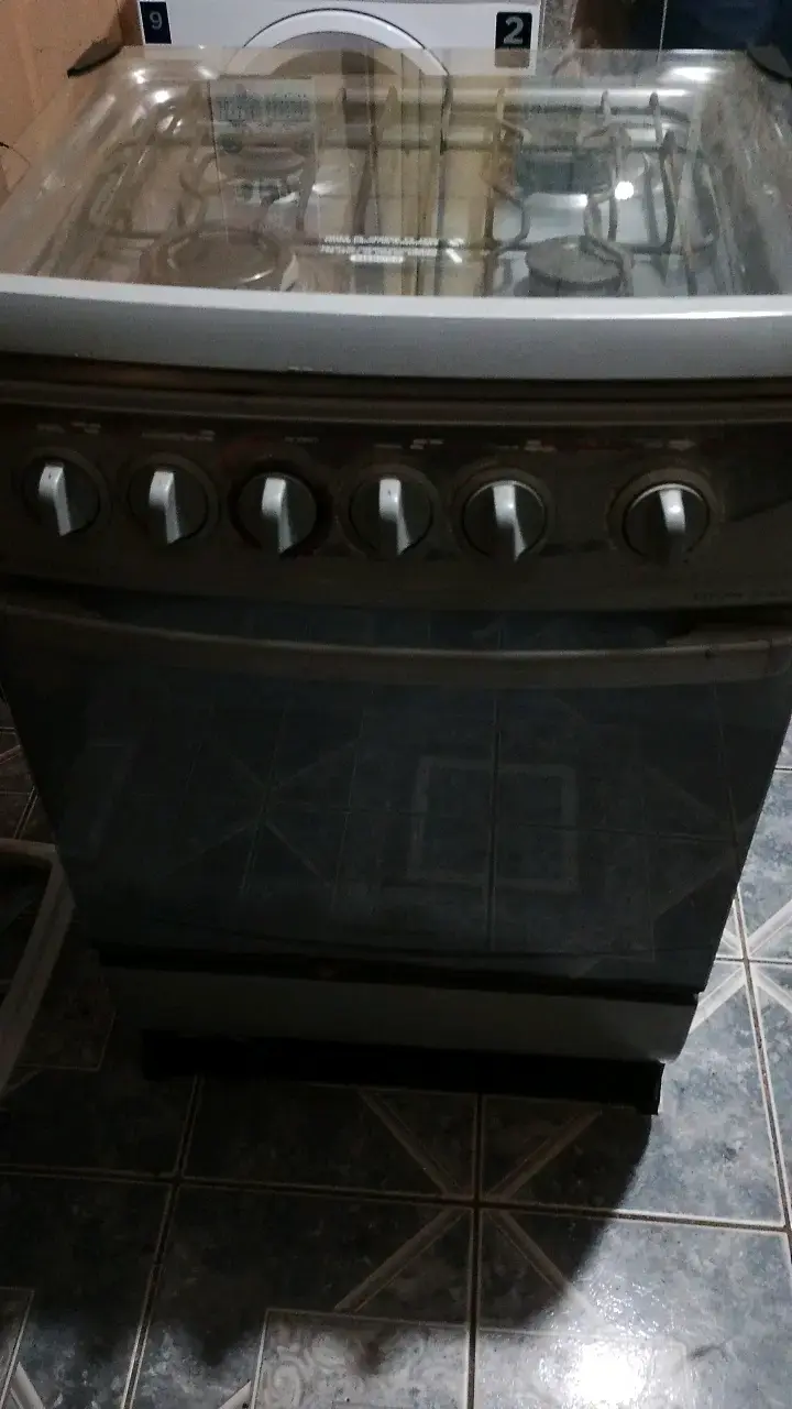 Cocina a gas con horno incorporado - 2
