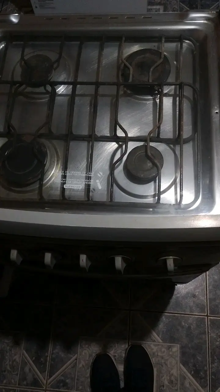 Cocina a gas con horno incorporado - 3