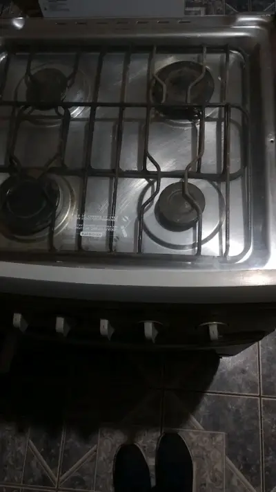 Cocina a gas con horno incorporado - miniatura 3