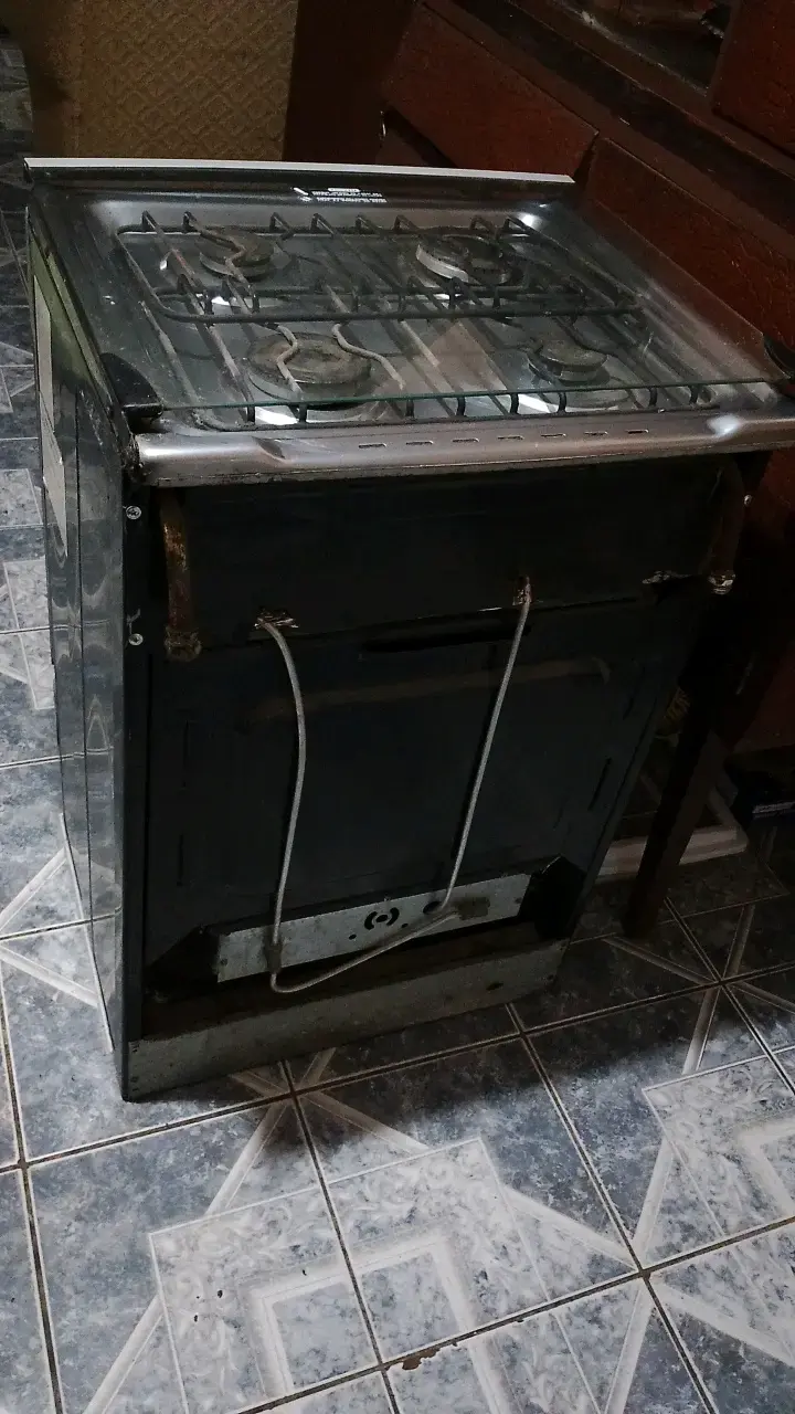 Cocina a gas con horno incorporado - 4