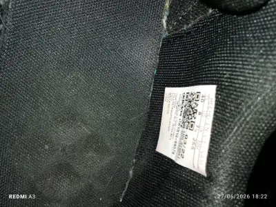 Zapatillzas Adidas negras usadas - miniatura 2