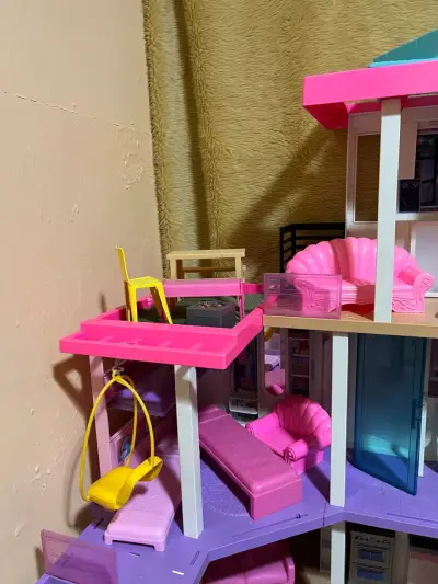 Casa de muñecas Barbie - miniatura 1