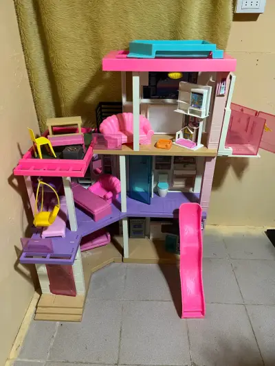 Casa de muñecas Barbie - miniatura 5